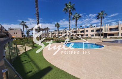 For sale  beach side apartment in Mil Palmeras, Pilar de La Horadada, Costa Blanca, Spain. ID 2534
