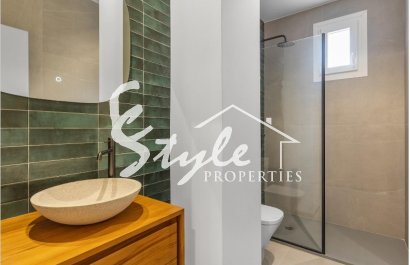 New build ground floor apartments for sale close to sea in Torrevieja, Costa Blanca, Spain ON1901