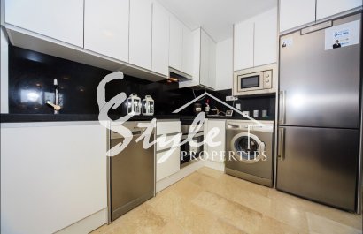 Apartamento de obra nueva en venta en Villamartín, Costa Blanca, España.ON1905