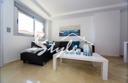 Apartamento de obra nueva en venta en Villamartín, Costa Blanca, España.ON1905