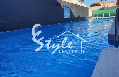 Apartamento de obra nueva en venta en Villamartín, Costa Blanca, España.ON1905