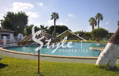 На продажу: недорогая недвижимость под ремонт в Lago Jardin II, Los Balcones, Торревьеха. ID1429