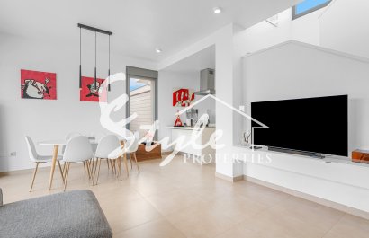 Resale - Villa - Orihuela Costa  - Vistabella Golf