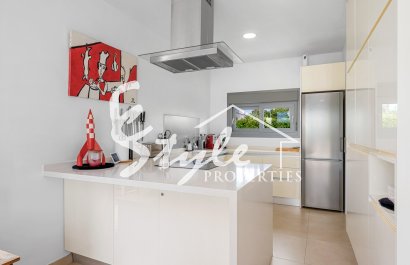 Resale - Villa - Orihuela Costa  - Vistabella Golf