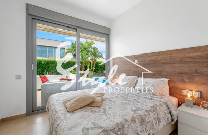 Resale - Villa - Orihuela Costa  - Vistabella Golf