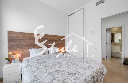 Resale - Villa - Orihuela Costa  - Vistabella Golf