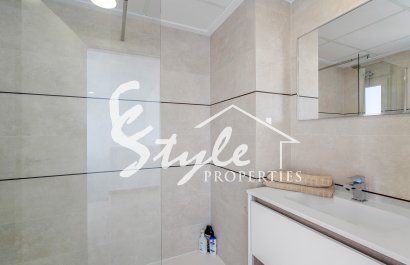 Resale - Villa - Orihuela Costa  - Vistabella Golf