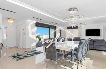 Resale - Villa - San Miguel - San Miguel De Salinas