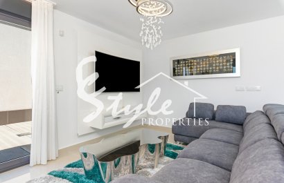 Resale - Villa - San Miguel - San Miguel De Salinas