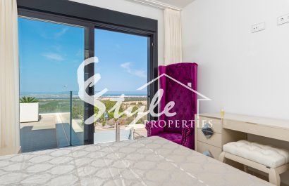 Resale - Villa - San Miguel - San Miguel De Salinas