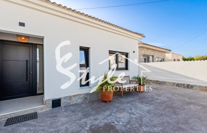 Reventa - Villa - Torrevieja  - El Chaparal