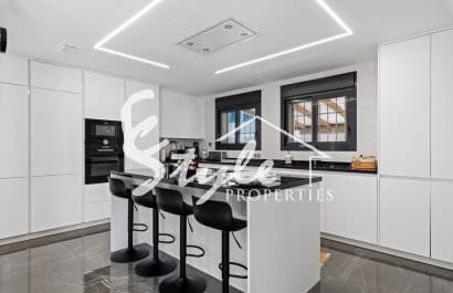 Resale - Villa - San Juan Alicante - Frank Espinós