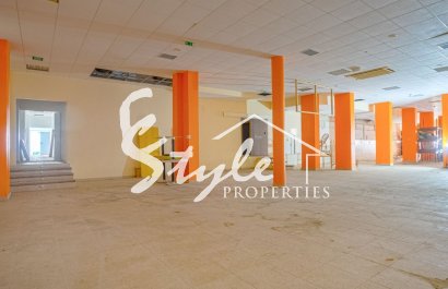 Вторичное жилье - Commercial - Torrevieja - Торревьеха