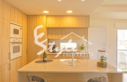 Resale - Apartment - Orihuela Costa  - Villamartin