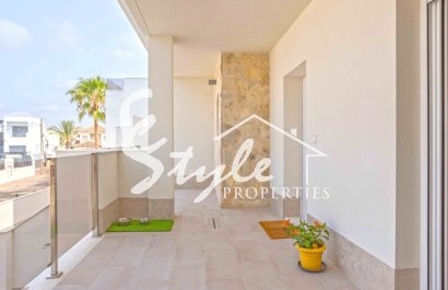 Resale - Apartment - Orihuela Costa  - Villamartin