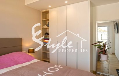 Resale - Apartment - Orihuela Costa  - Villamartin