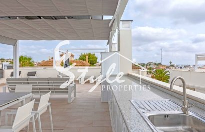 Resale - Apartment - Orihuela Costa  - Villamartin