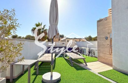 Resale - Villa - Orihuela Costa  - Villamartin