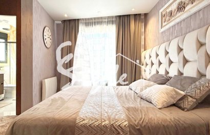 Resale - Villa - Orihuela Costa  - Villamartin