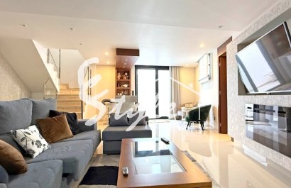 Resale - Villa - Orihuela Costa  - Villamartin