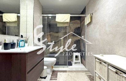 Resale - Villa - Orihuela Costa  - Villamartin