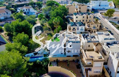 Resale - Villa - Orihuela Costa  - Villamartin