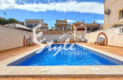 Reventa - Semi - Detached Villa - Orihuela Costa  - Los Altos