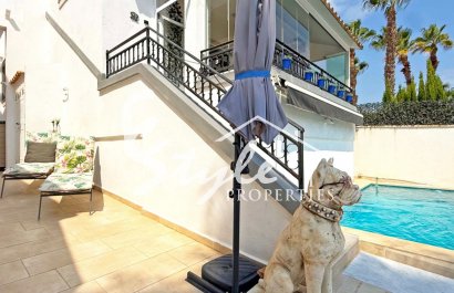 Resale - Villa - Orihuela Costa  - Villamartin