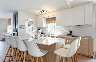 Resale - Villa - Orihuela Costa  - Villamartin