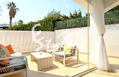 Resale - Villa - Orihuela Costa  - Villamartin