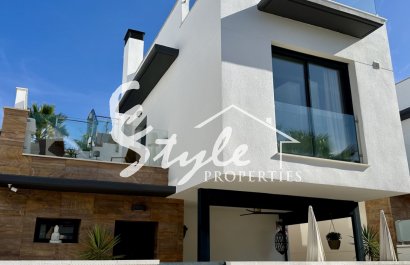 Resale - Villa - Orihuela Costa  - Lomas de Cabo Roig