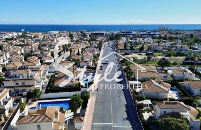 Resale - Apartment - Orihuela Costa  - Playa Flamenca