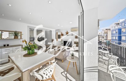 Resale - Apartamento - Torrevieja - Puerto