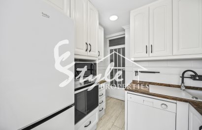 Resale - Apartamento - Torrevieja - Puerto