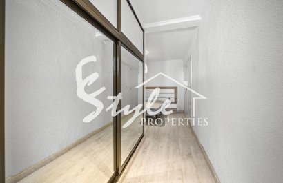 Resale - Apartamento - Torrevieja - Puerto