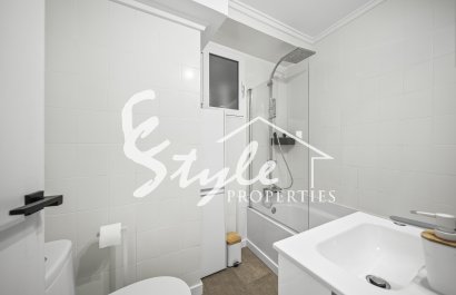 Resale - Apartamento - Torrevieja - Puerto