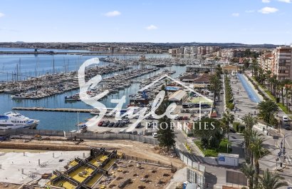 Resale - Apartamento - Torrevieja - Puerto