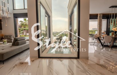 Resale - Villa - Orihuela Costa  - Las Colinas Golf