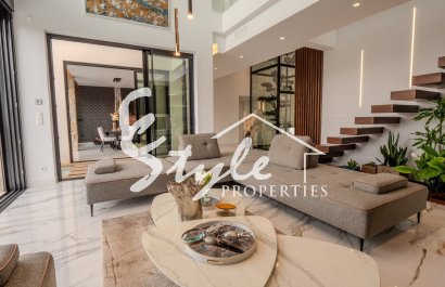 Resale - Villa - Orihuela Costa  - Las Colinas Golf