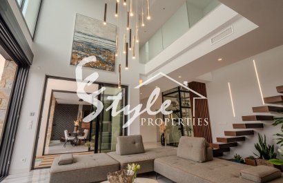 Resale - Villa - Orihuela Costa  - Las Colinas Golf