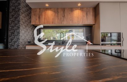 Resale - Villa - Orihuela Costa  - Las Colinas Golf