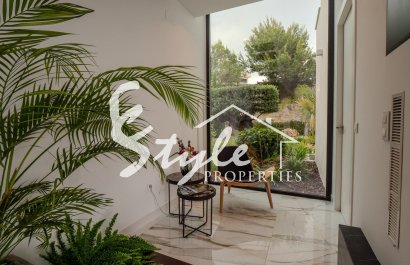 Resale - Villa - Orihuela Costa  - Las Colinas Golf