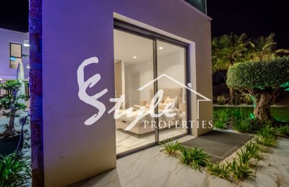 Resale - Villa - Orihuela Costa  - Las Colinas Golf