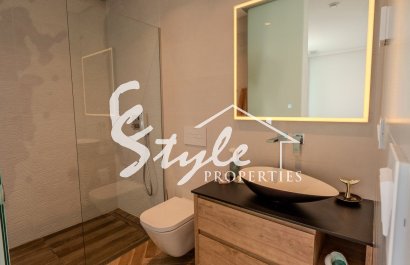 Resale - Villa - Orihuela Costa  - Las Colinas Golf