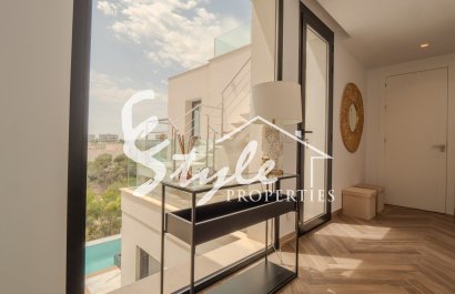 Resale - Villa - Orihuela Costa  - Las Colinas Golf