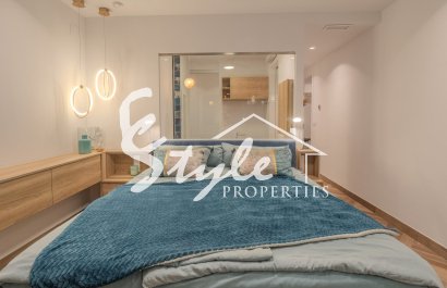 Resale - Villa - Orihuela Costa  - Las Colinas Golf