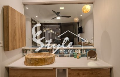 Resale - Villa - Orihuela Costa  - Las Colinas Golf