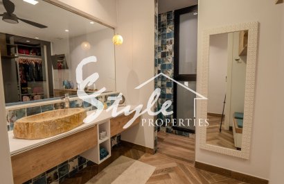 Resale - Villa - Orihuela Costa  - Las Colinas Golf