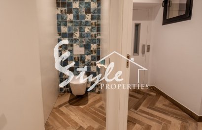 Resale - Villa - Orihuela Costa  - Las Colinas Golf