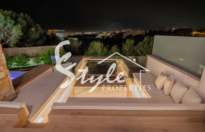 Resale - Villa - Orihuela Costa  - Las Colinas Golf